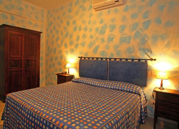 Hotel Residence I Briganti Di 卡帕尔比奥 外观 照片